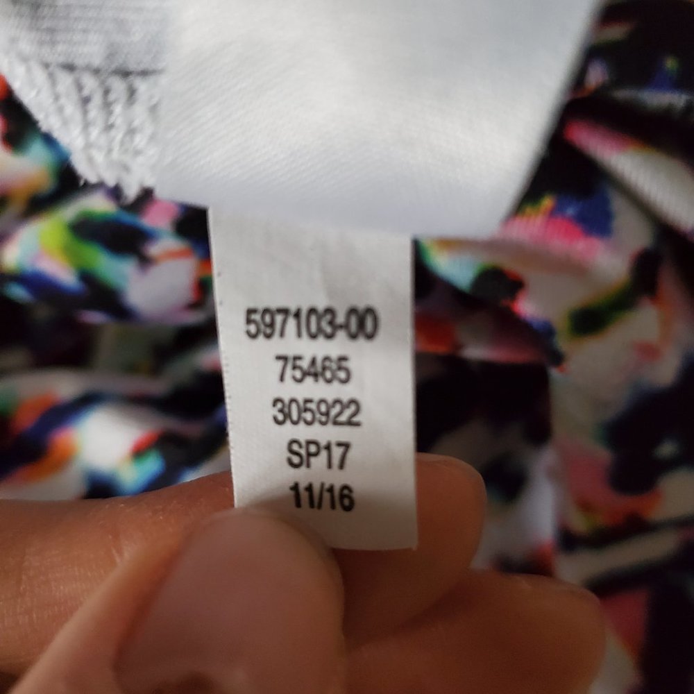 Athleta High Rise Watercolor Chaturanga Capri Leggings Size XL - Picture 12 of 15